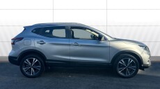 Nissan Qashqai 1.3 DiG-T N-Connecta 5dr [Glass Roof Pack] Petrol Hatchback